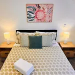 City Stadium Stay Cbd Apartment B, Chc