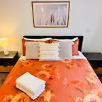 City Stadium Stay Cbd Apartment A, Chc