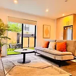 City Stadium Stay Cbd Apartment A, Chc