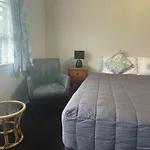 Earnslaw Motel