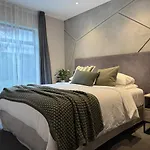 Whitewood Suites Apartment 1B