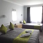 Admiral Motel