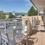 Apollo Motel