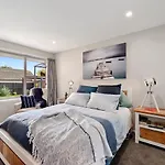Leave Of Absence - Christchurch Holiday Home