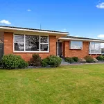 Leave Of Absence - Christchurch Holiday Home