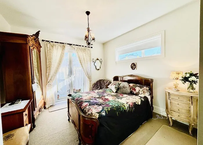 Papanui Paris Inspired Apartment