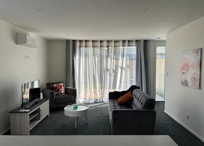 Apartment 4 On Armagh!