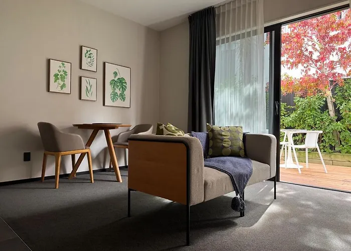 Whitewood Suites Apartment 1B