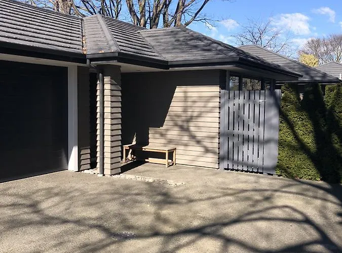 Memorial Holiday Home
