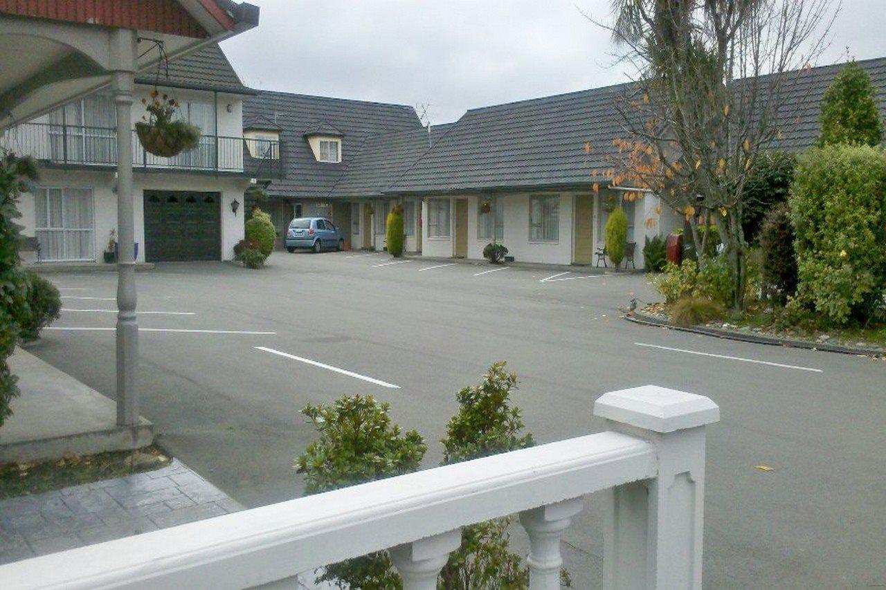 Motel Christchurch Motel 4*