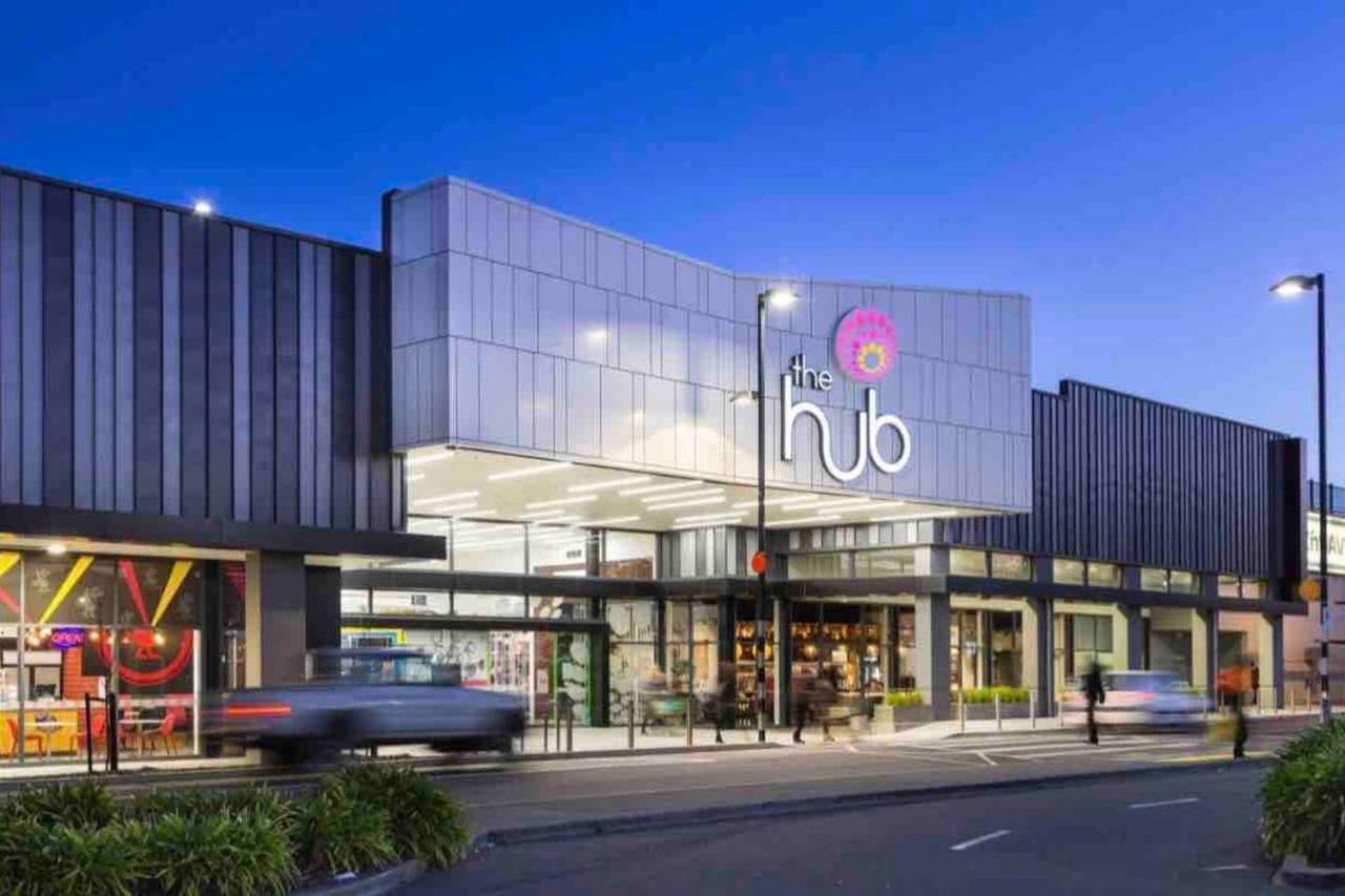 Comfortable Close To Airport