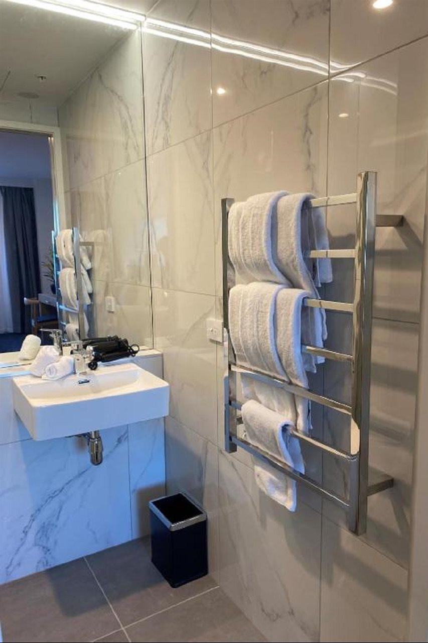 Christchurch City Hotel 4*