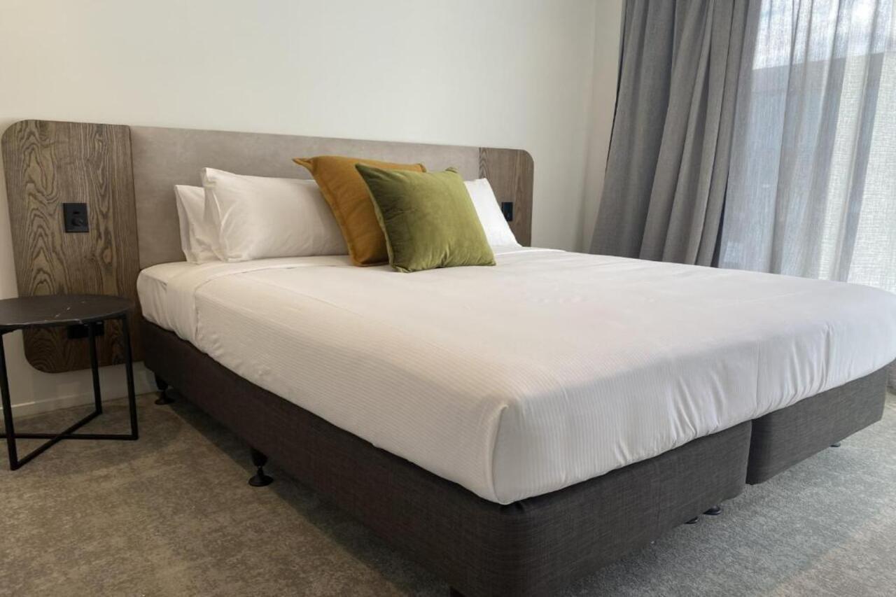 Wyndham Garden Kilmore Street Hotel 4*