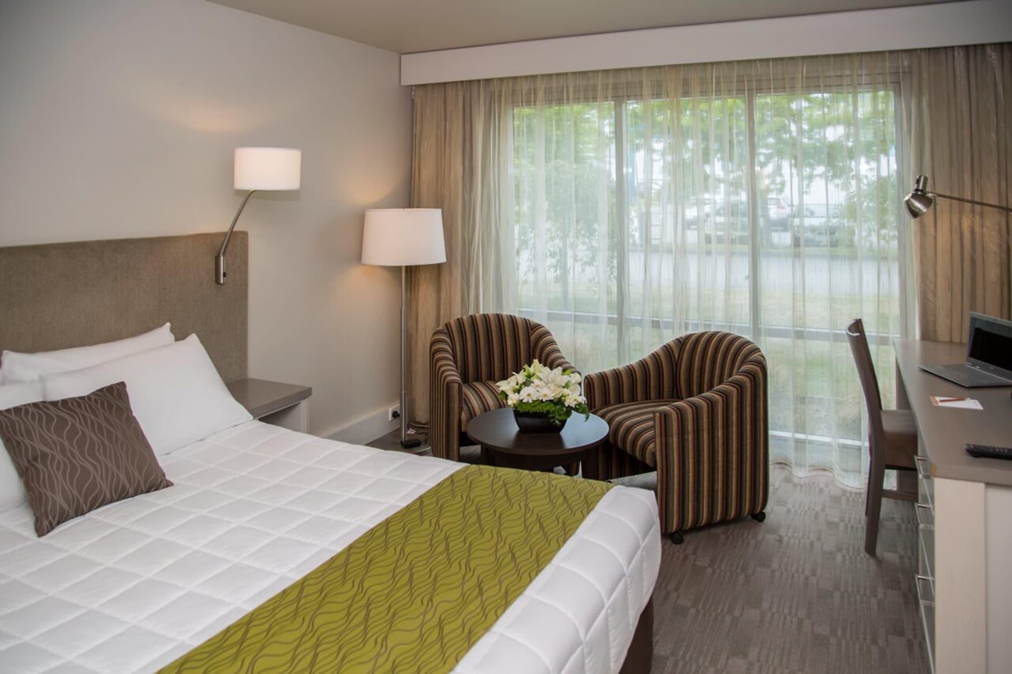 Hotel Sudima Airport