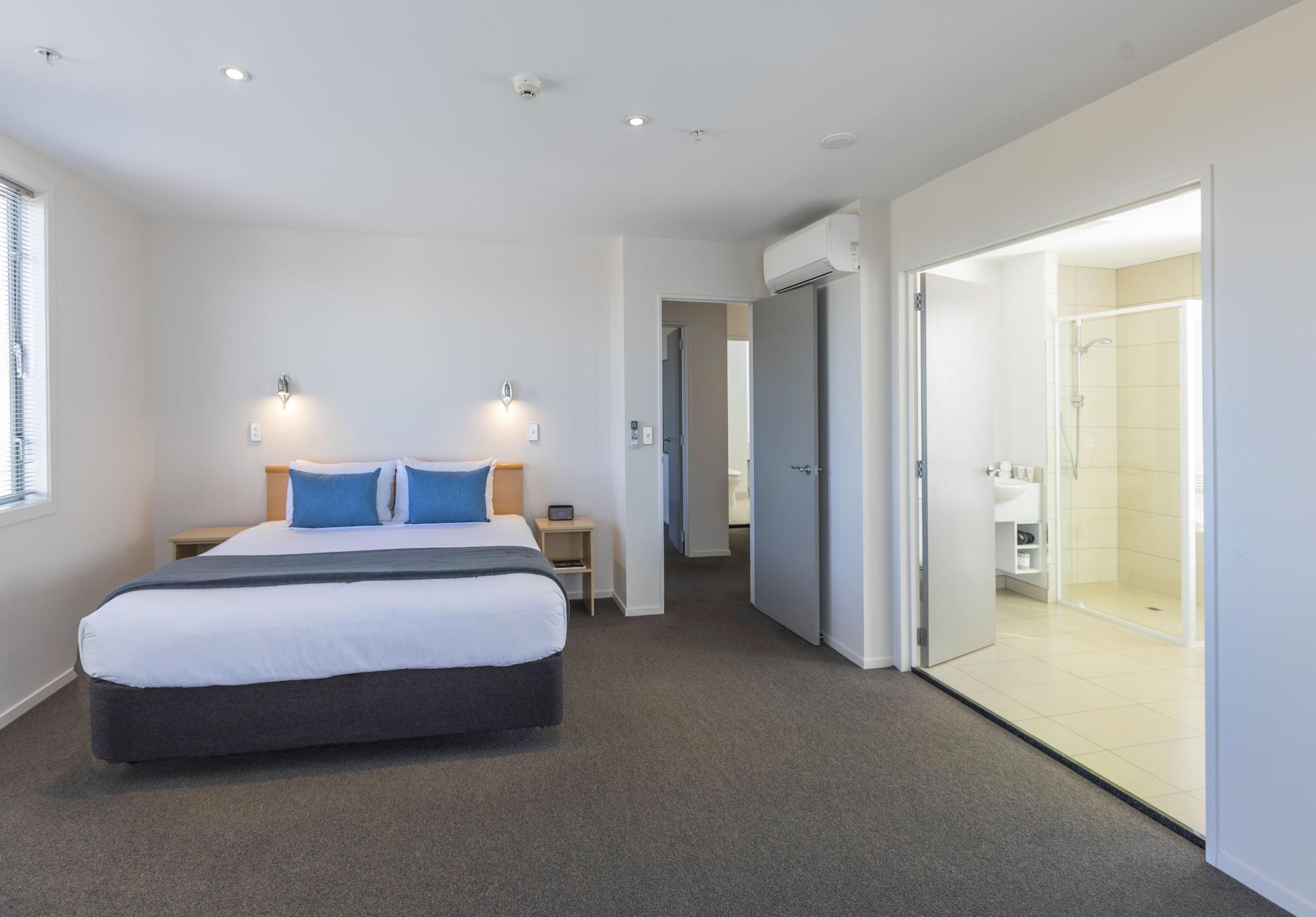 Quest Cathedral Junction Serviced 4*