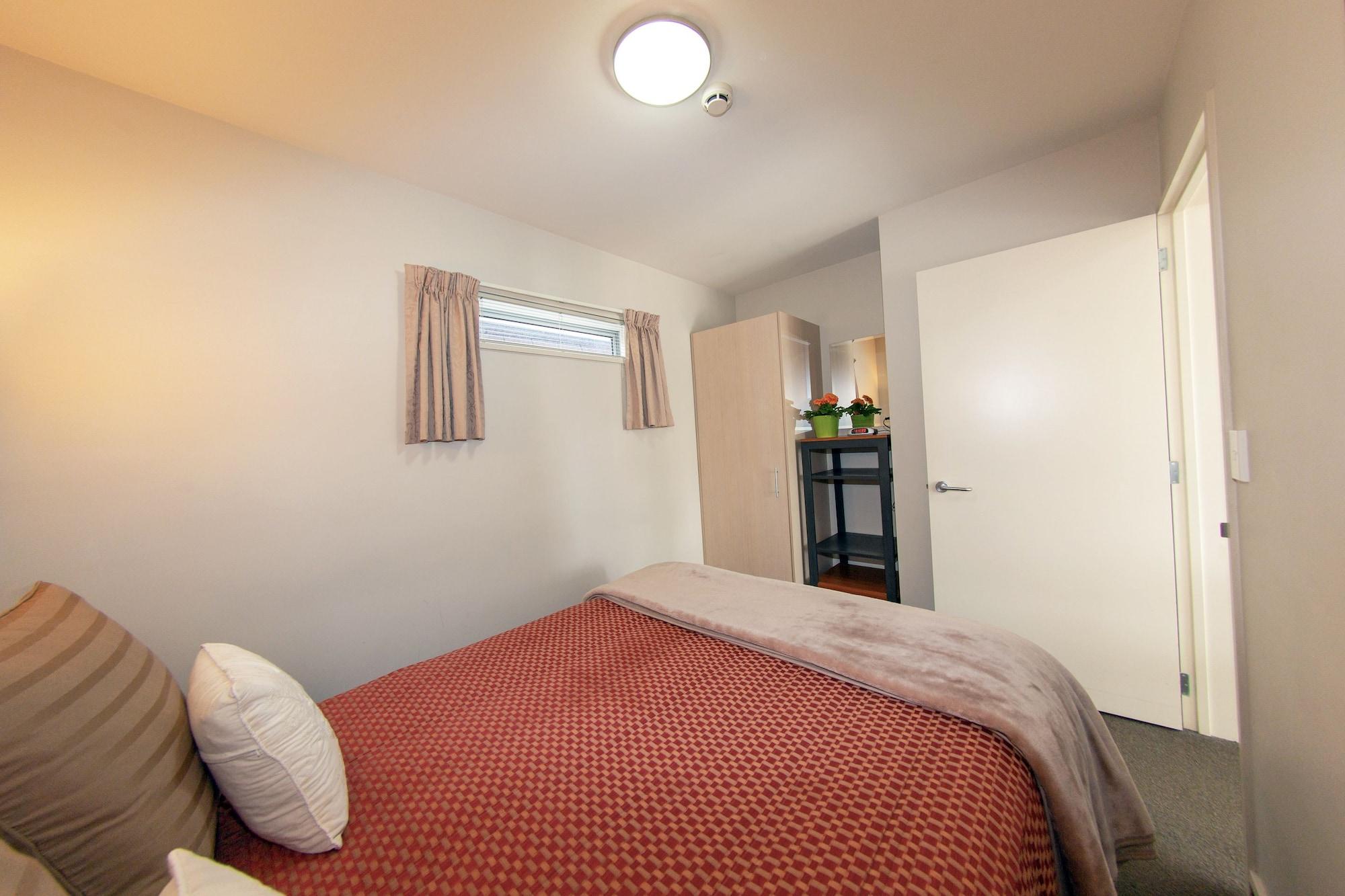 Cranford Oak Motel
