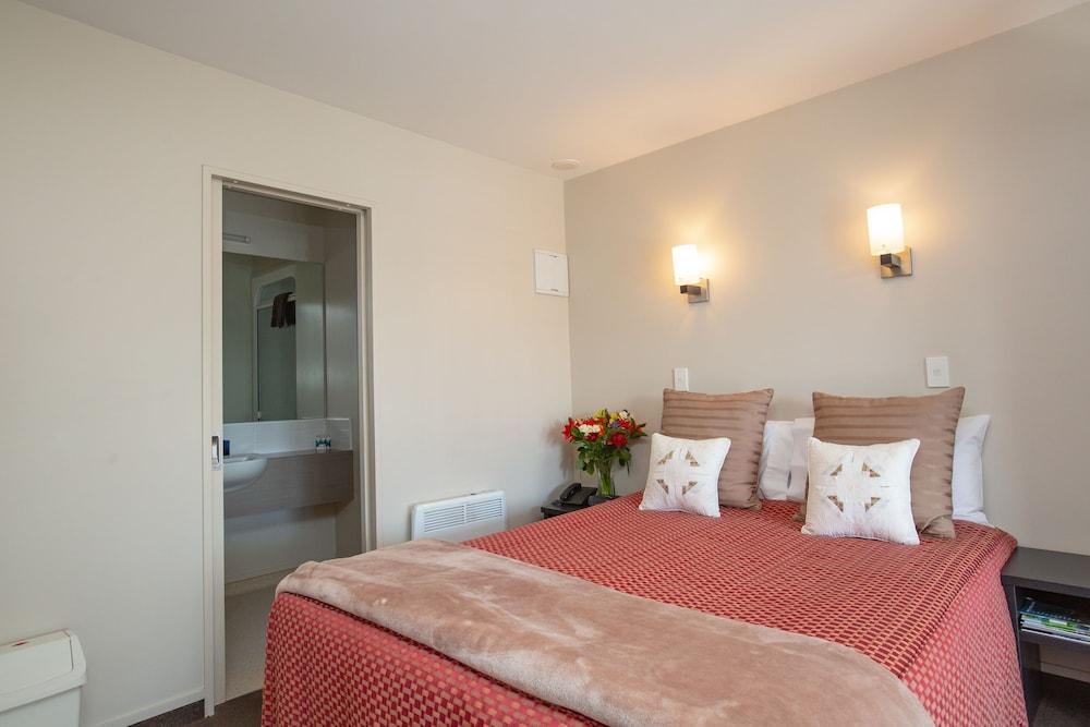 Cranford Oak 4* Christchurch