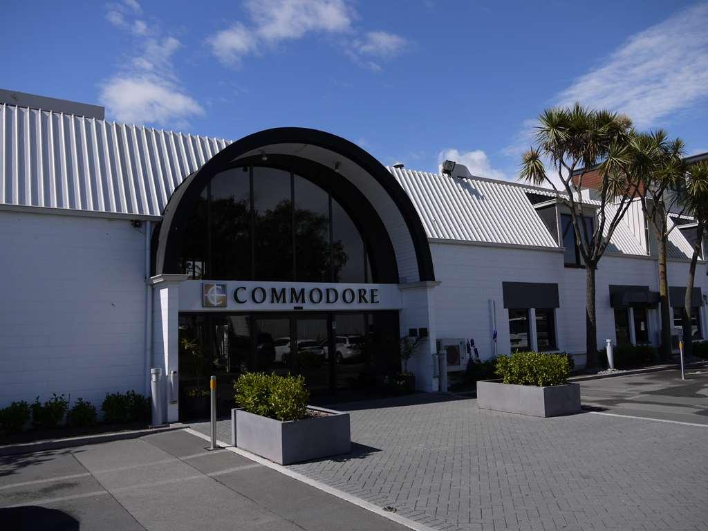 Commodore Airport Hotel