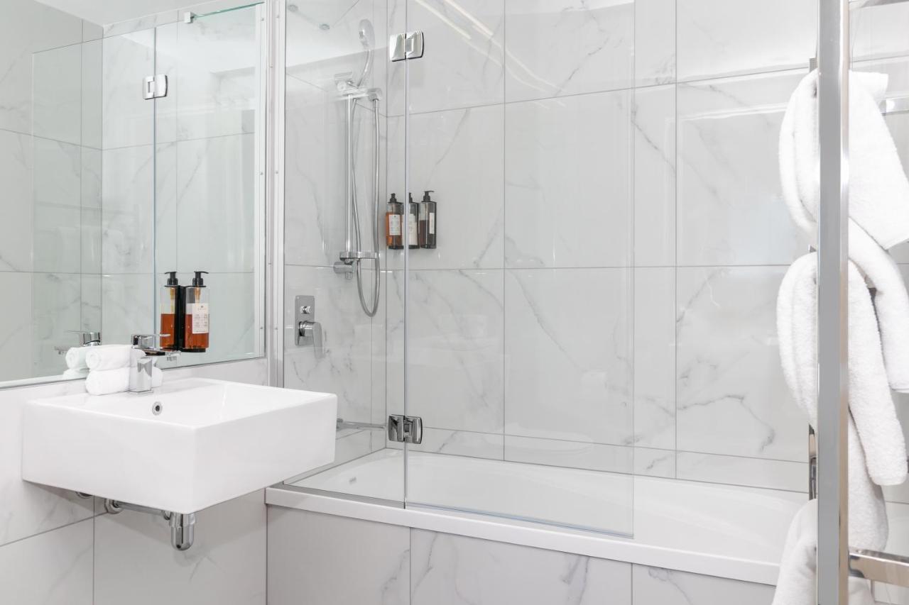 Hotel Christchurch City Hotel 4*