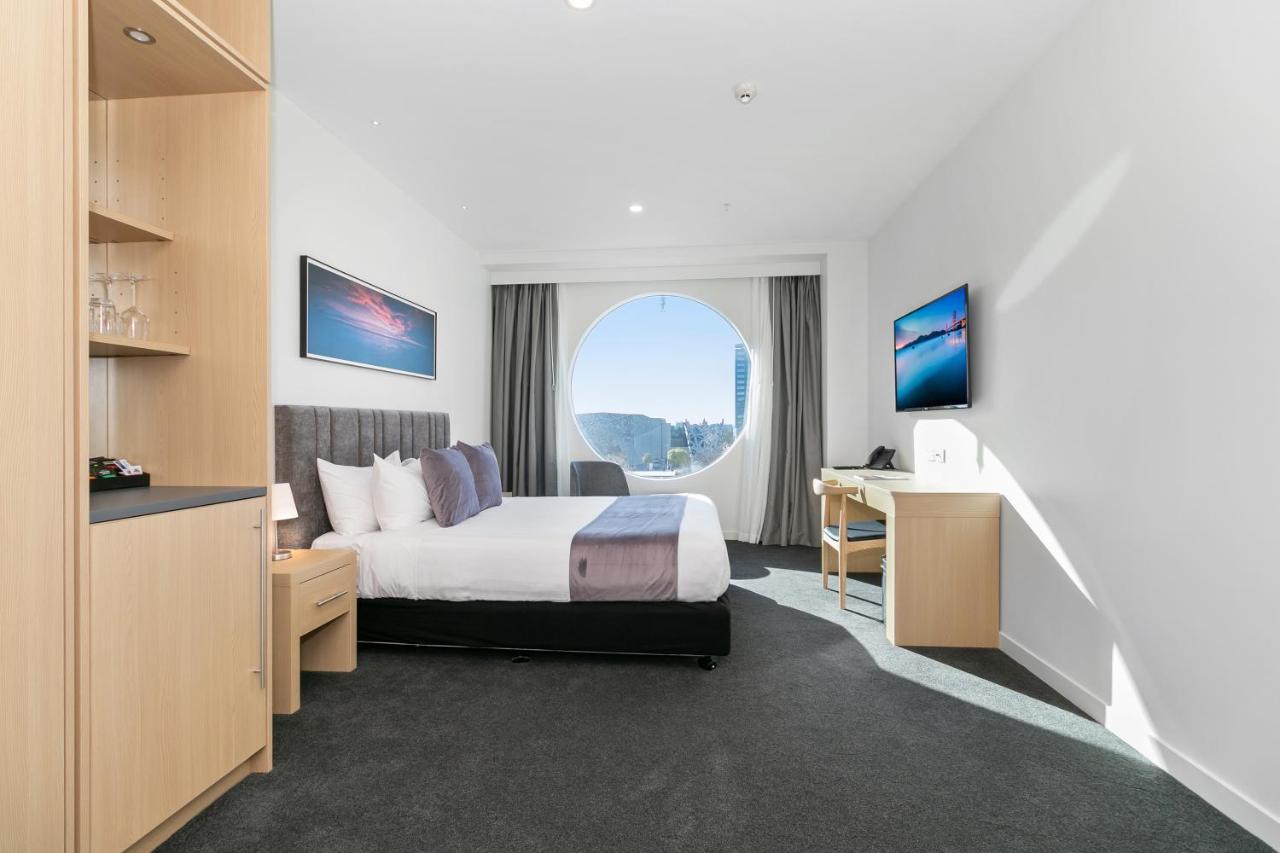 Christchurch City Hotel 4*