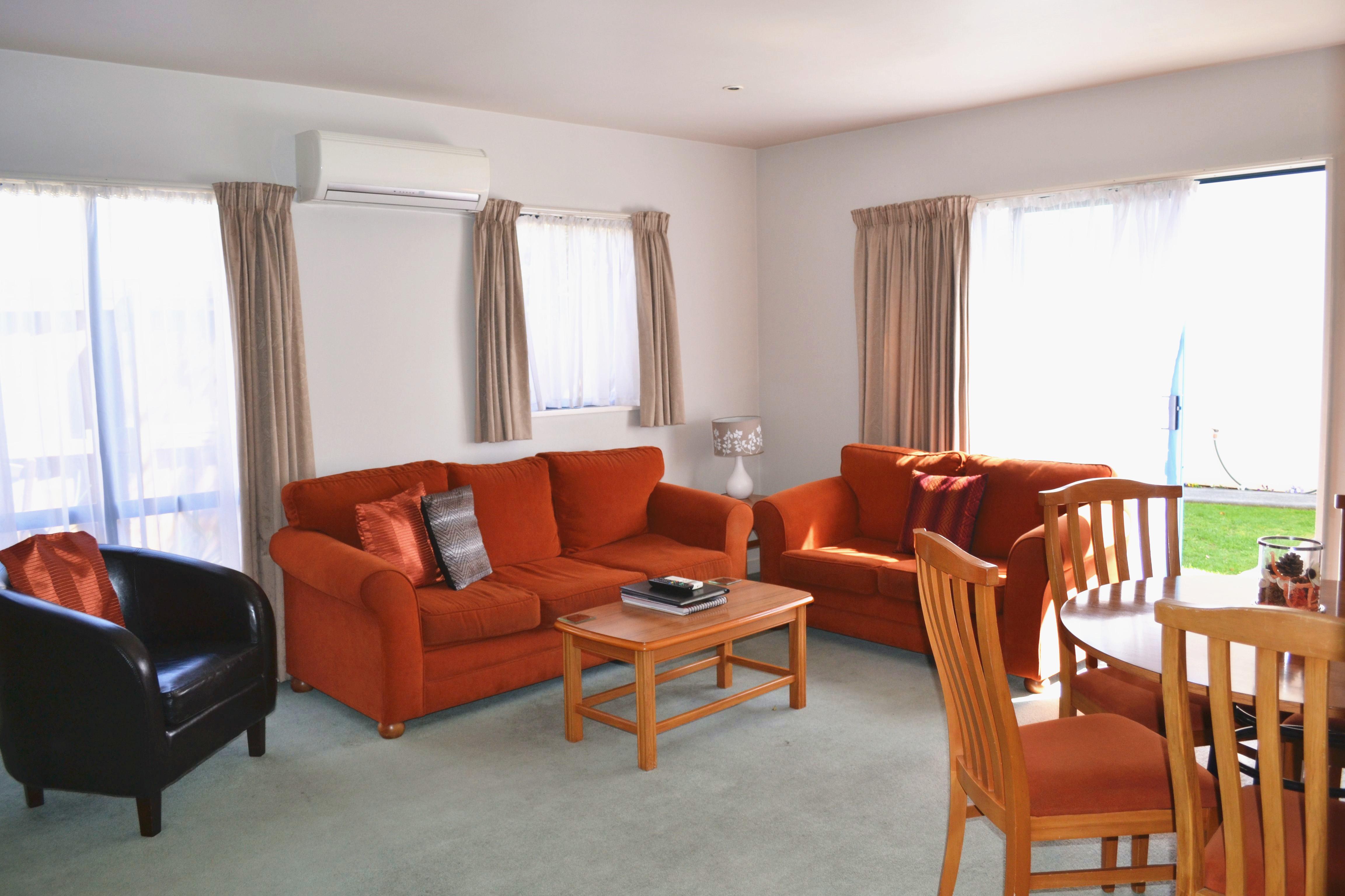 Bush Court 4*