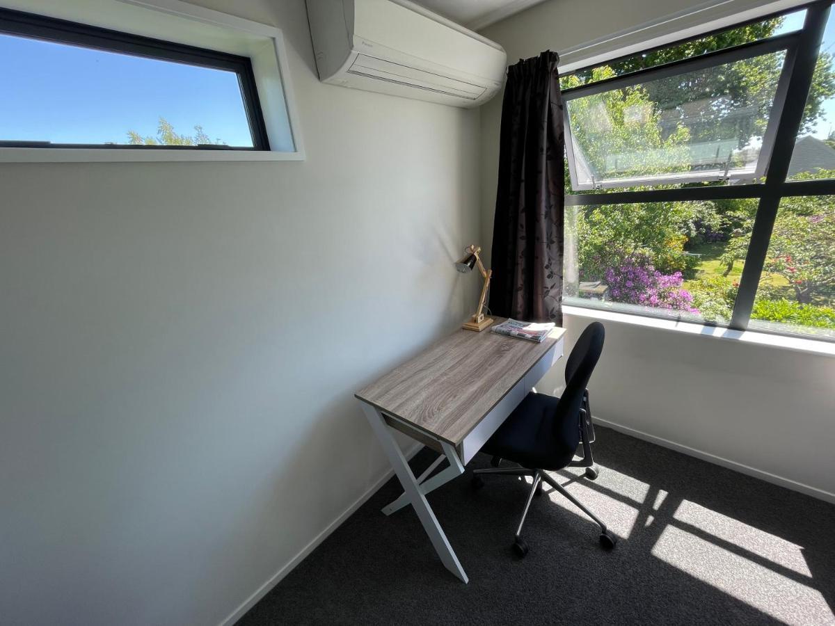 Quiet, New, Sunny Cnzhouse On Upstairs Near Cbd * Christchurch