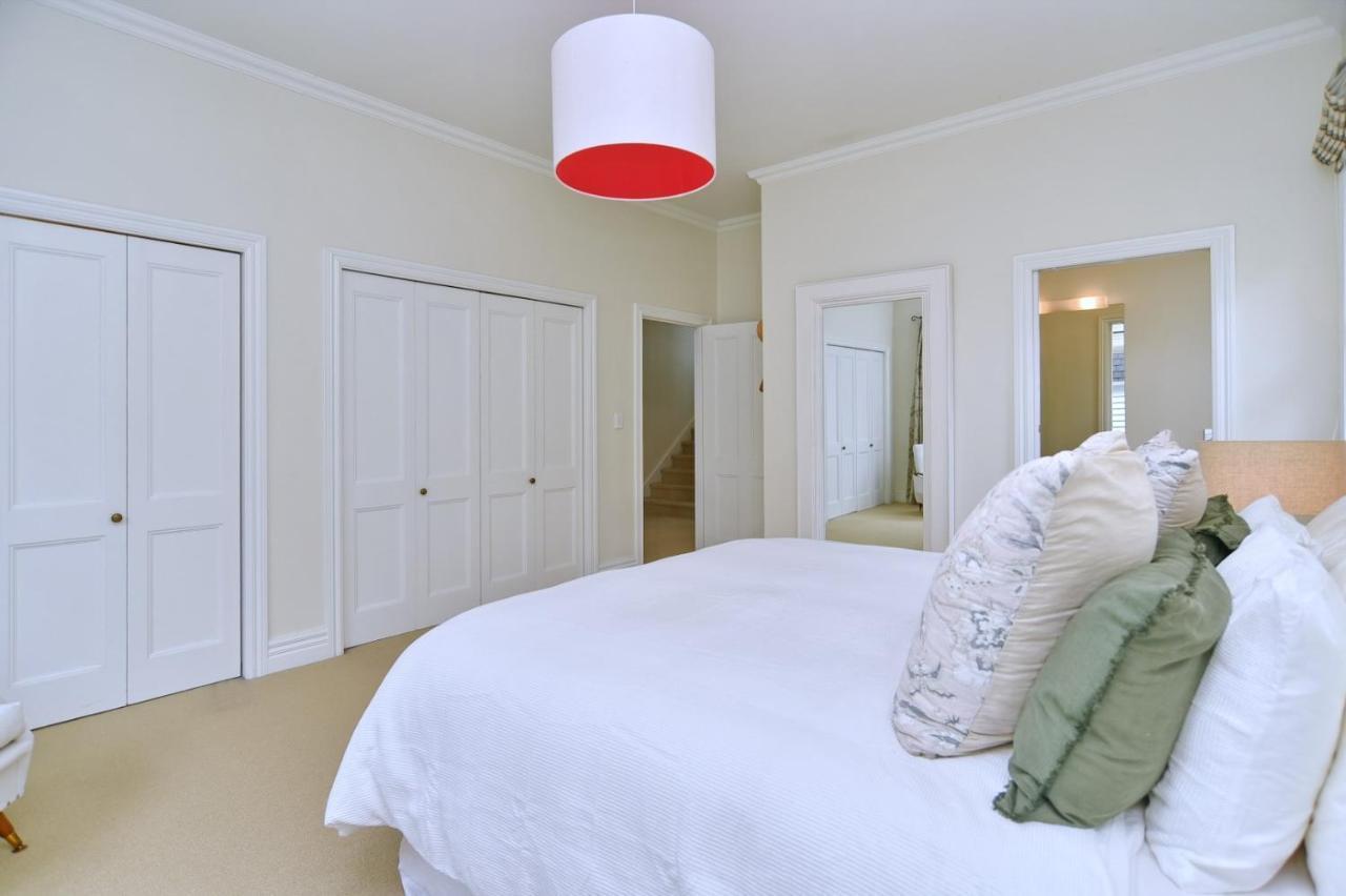 Retreat - Homes *