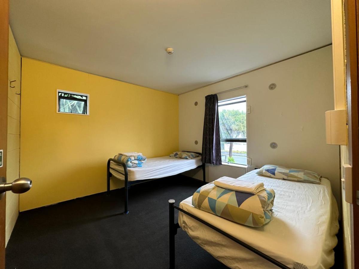Hostel Around The World Backpackers *