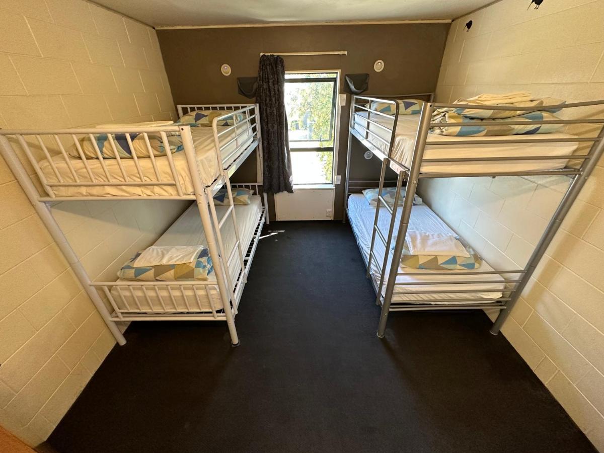 Around The World Backpackers Hostel *