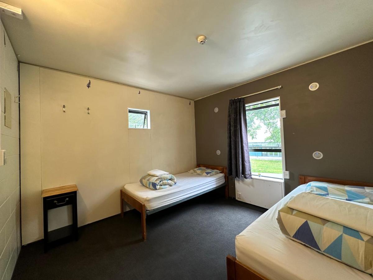 Hostel Around The World Backpackers *