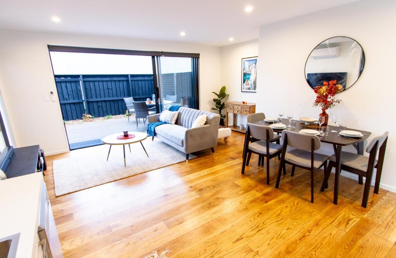 2 Bed Paradise Near Hagley Park Apartment Christchurch