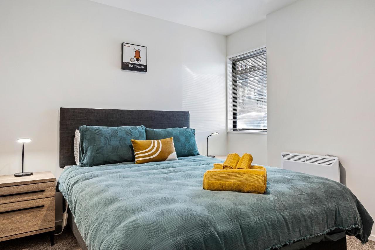 1 Bedroom Base With Free Car Park Christchurch