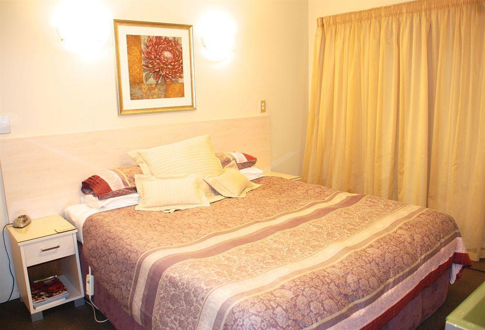 166 Majestic Court Motel 4*