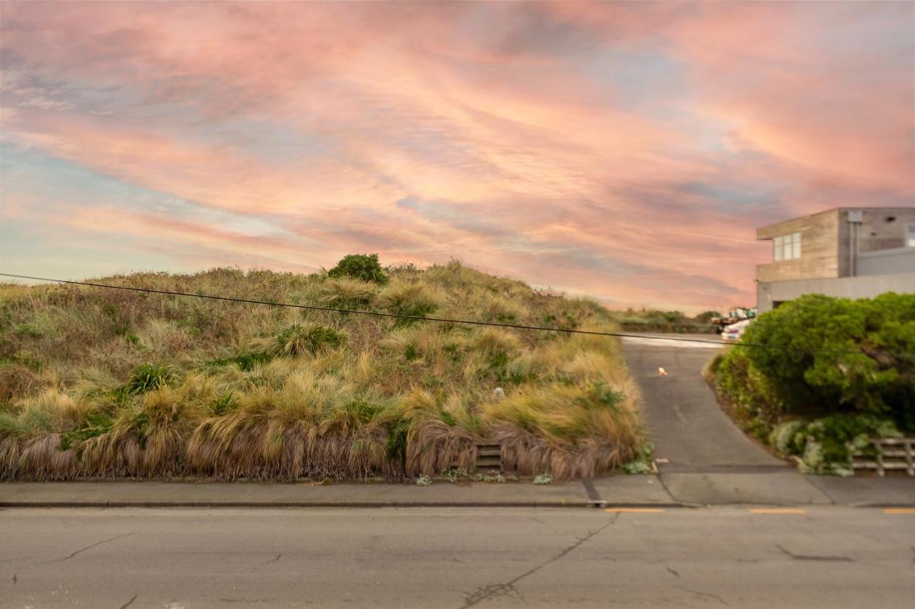 Sunrise From Your Balcony 2 Bed 2 Bath Apartment Christchurch