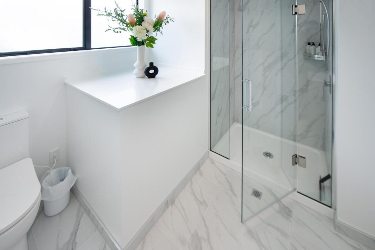 Apartment Two Bedroom, Two Bathroom Urban Oasis