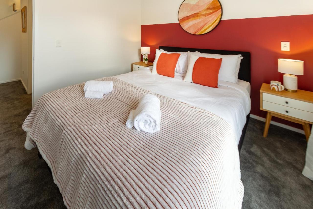 Prime Location: Hagley, Riverside, Hospital Apartment Christchurch