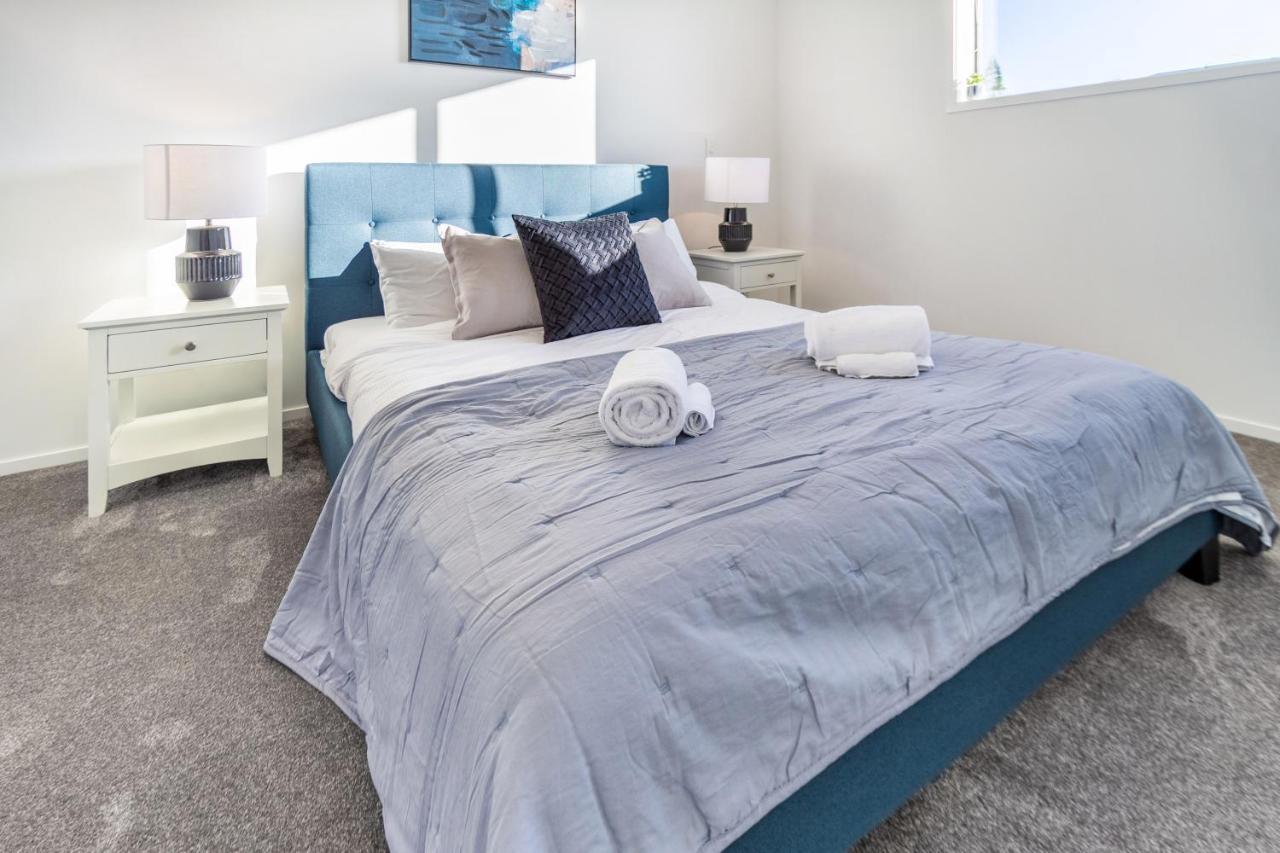 Stroll Through The Park 2 Bed 2 Bath W/carpark