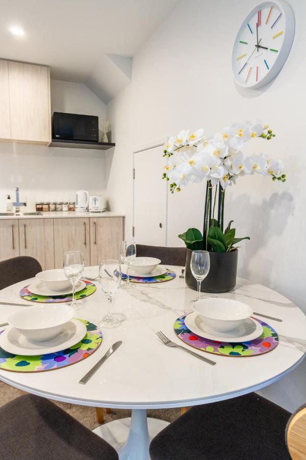 Apartment Stylish In The Heart Of 2 Bed Christchurch
