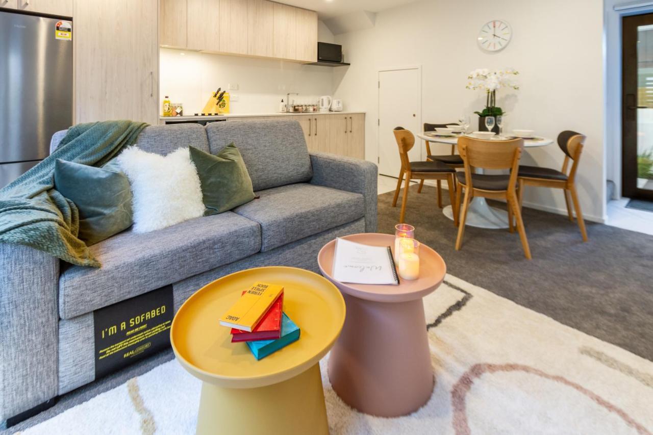 Stylish In The Heart Of 2 Bed Apartment *