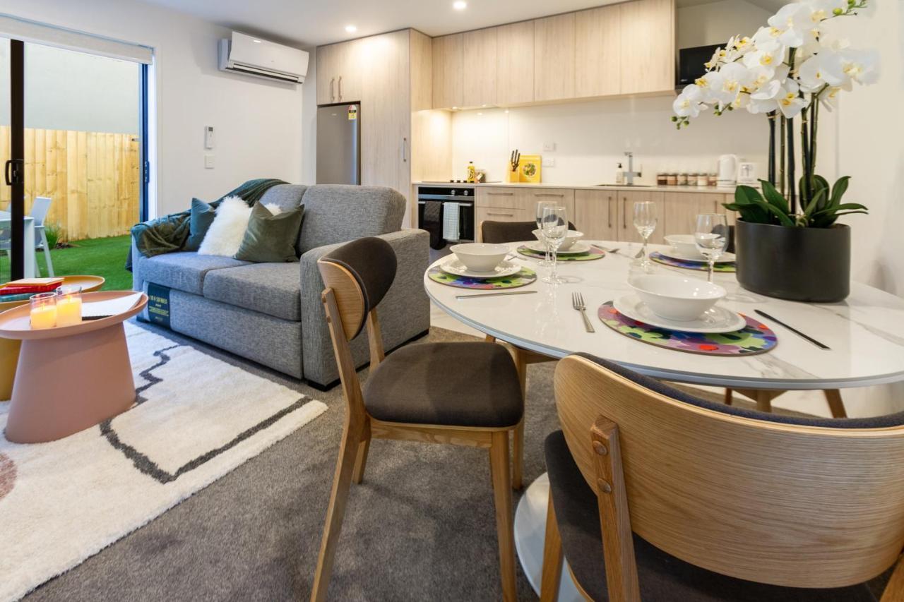 Stylish In The Heart Of 2 Bed Apartment