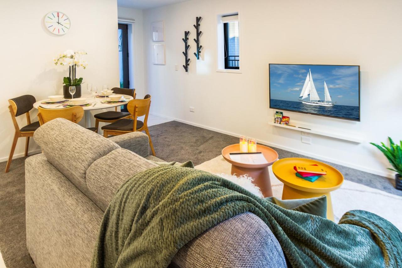 Stylish In The Heart Of 2 Bed * Christchurch