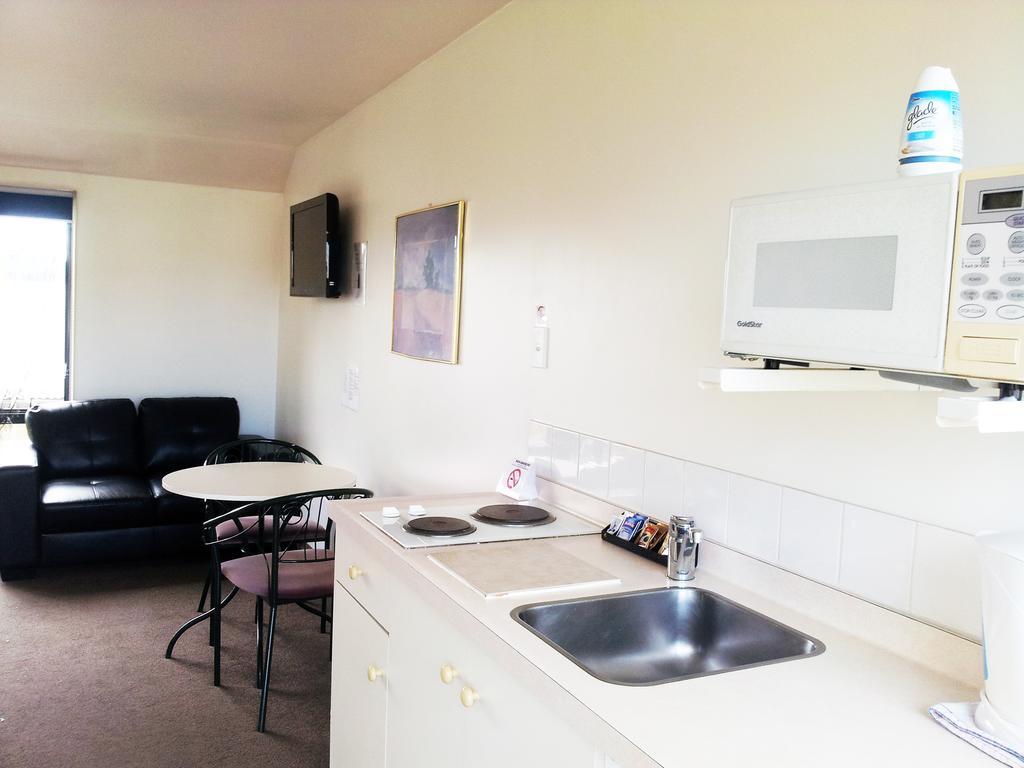 Cherry Tree Motel 3*
