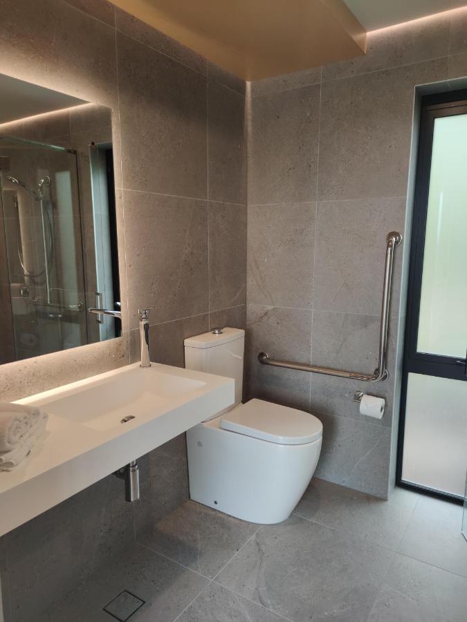 Tussock Hill Vineyard Retreats 4* Christchurch