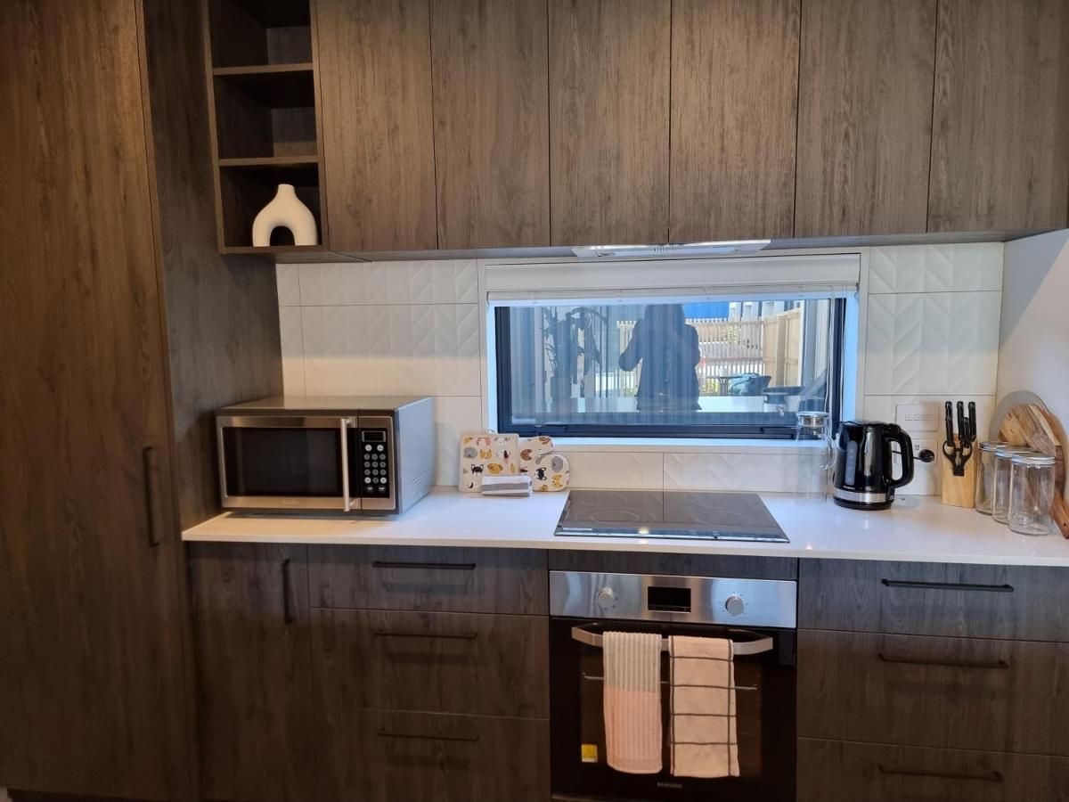 Addington Townhouse With Carpark 8mins Walk To Hagley Park South Holiday home Christchurch
