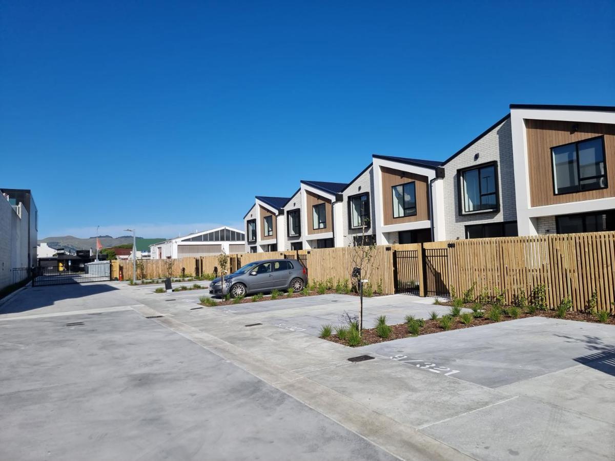Addington Townhouse With Carpark 8mins Walk To Hagley Park South *