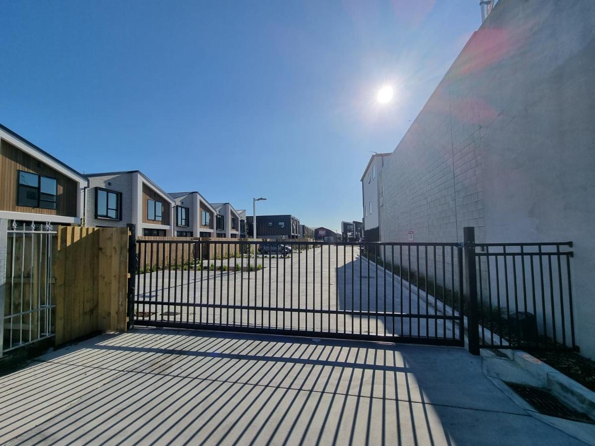 Addington Townhouse With Carpark 8mins Walk To Hagley Park South Holiday home Christchurch