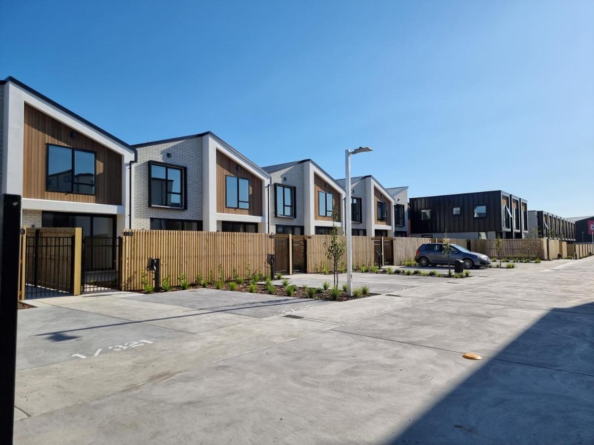 Holiday home Addington Townhouse With Carpark 8mins Walk To Hagley Park South Christchurch