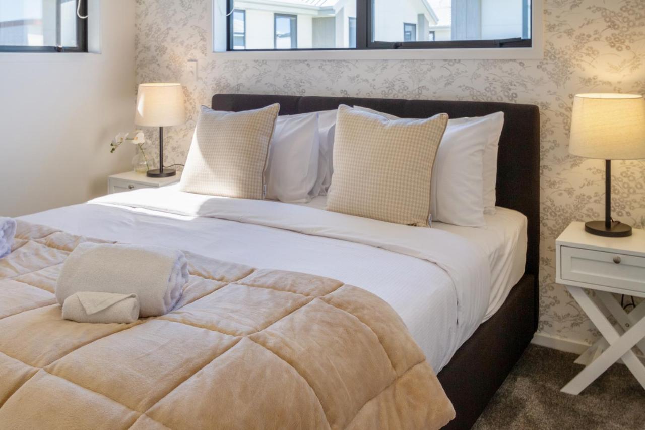 Beachside Bliss: 1 Bed 1 Bath Christchurch
