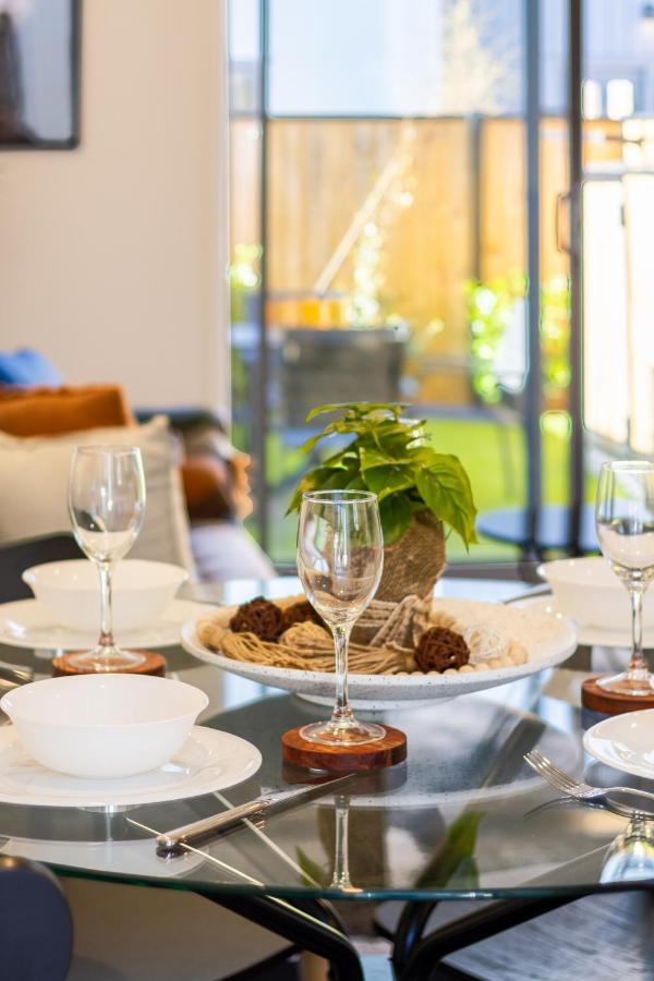 Apartment Modern Chic Retreat 2 Bed, 2 Bath: Riccarton *