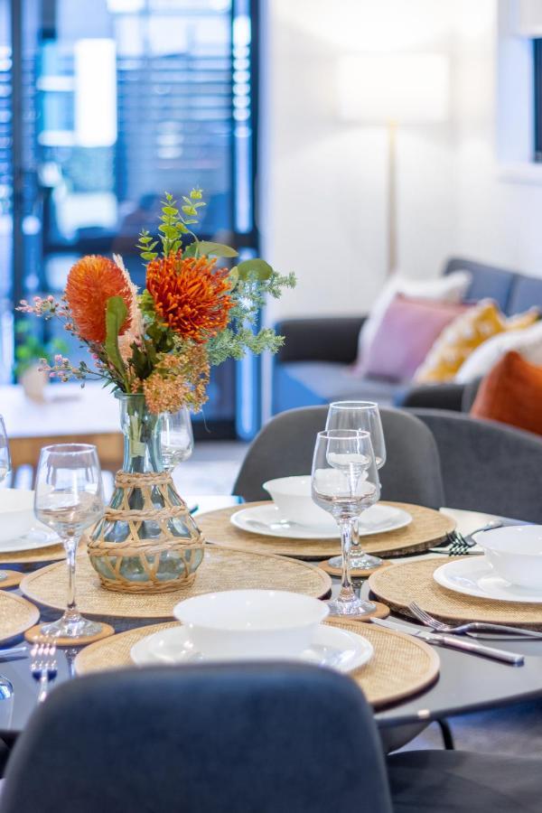 Tuam Street Delight 4 Bed 4 Bath